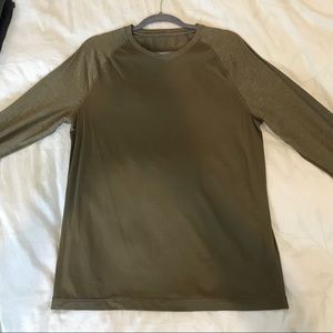 Lululemon Men’s Long sleeve gold two-tone